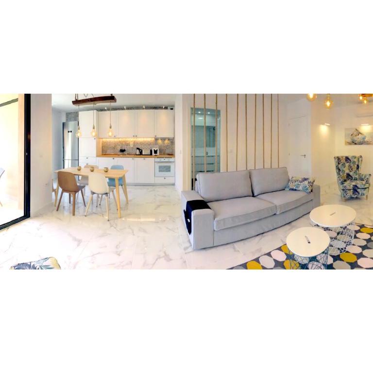 New central 2BR apartment 100m-to-beach free parking - Apartamento de 2 dormitorios - 8