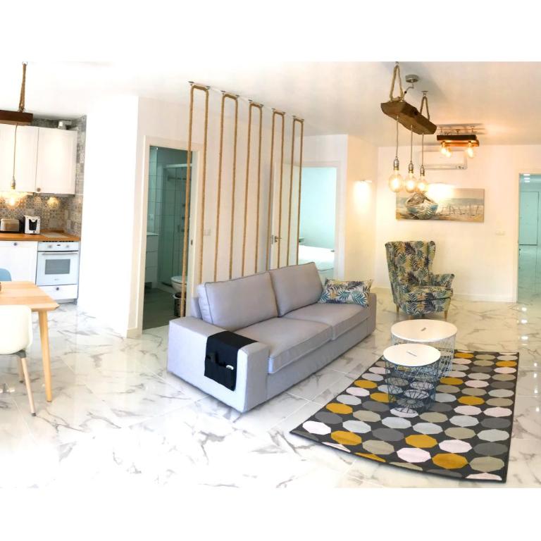 New central 2BR apartment 100m-to-beach free parking - Apartamento de 2 dormitorios - 21