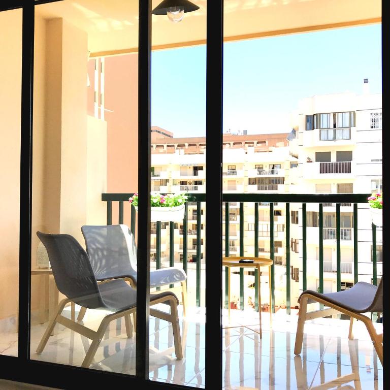 New central 2BR apartment 100m-to-beach free parking - Apartamento de 2 dormitorios - 25