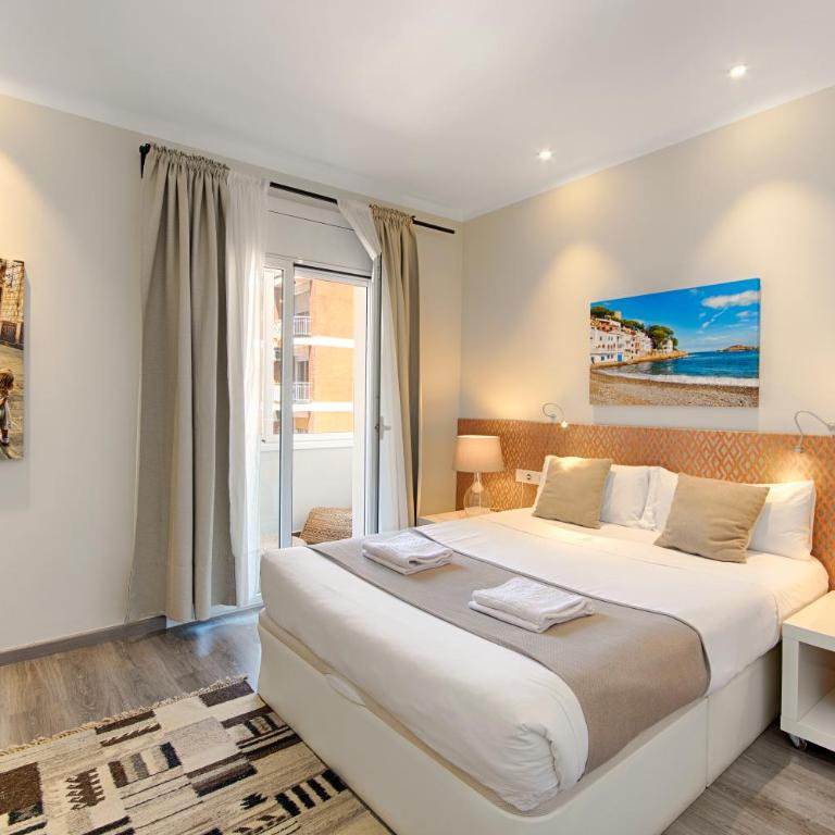 Eixample Building Apartments by Mercedes Heritage - Four-Bedroom Apartment - 20