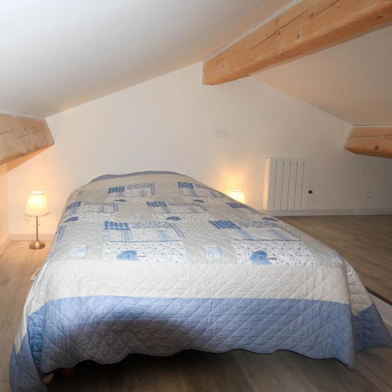 Olive- Vaste appartement donnant sur la Sorgue - Apartment - 13