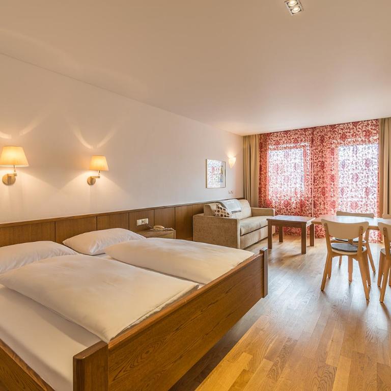 Wohlfühlhotel Schiestl - Doppelzimmer mit Balkon - 6