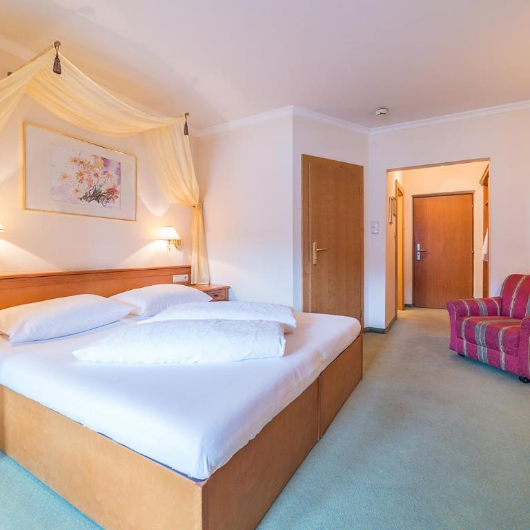 Wohlfühlhotel Schiestl - Doppelzimmer mit Balkon - 7