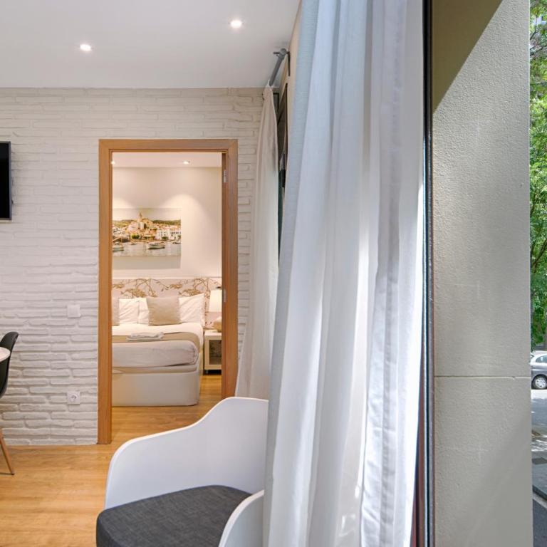 Eixample Building Apartments by Mercedes Heritage - Two-Bedroom Apartment - 6