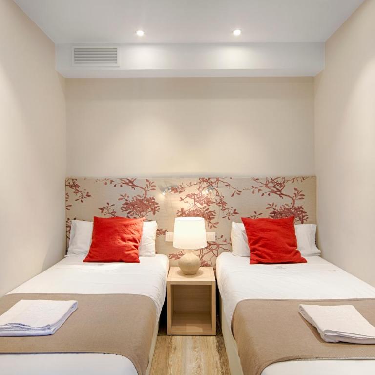 Eixample Building Apartments by Mercedes Heritage - Four-Bedroom Apartment - 9