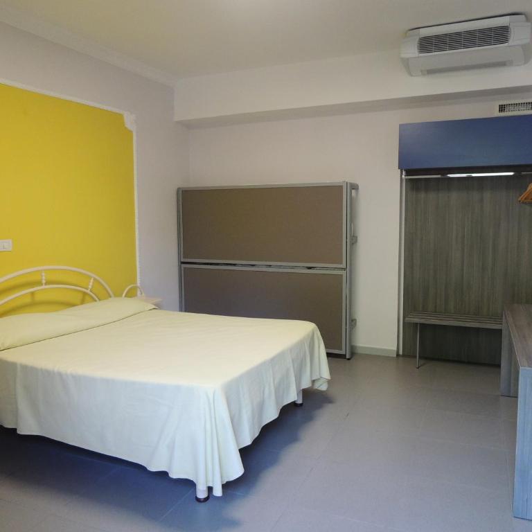 Camping Zeus - Camera Familiare con Bagno Privato - 4
