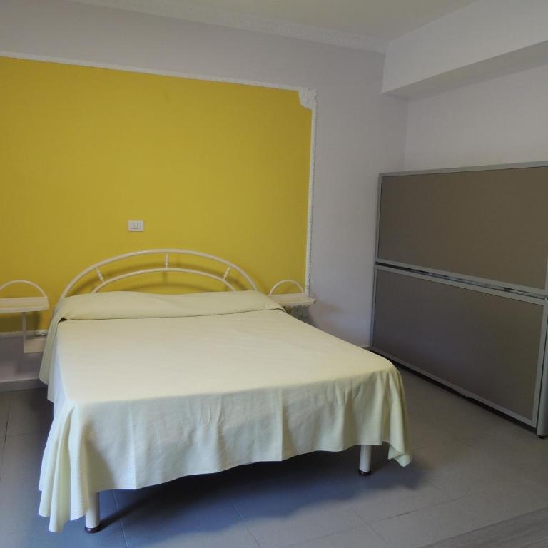 Camping Zeus - Camera Familiare con Bagno Privato - 3