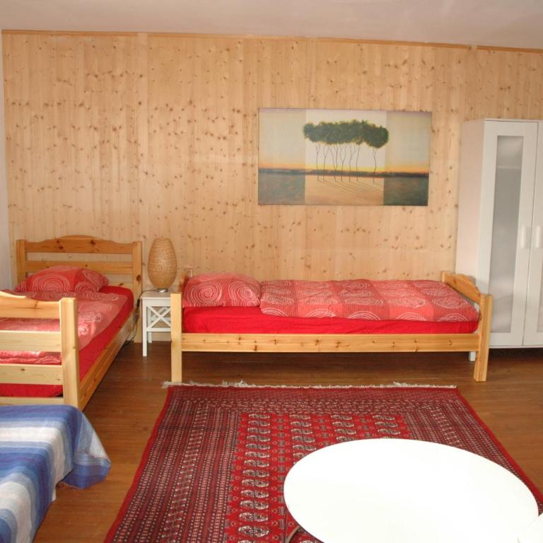 Chalet la Griotte - Zimmer für 6 Personen mit Balkon und Gemeinschaftsbad - 11