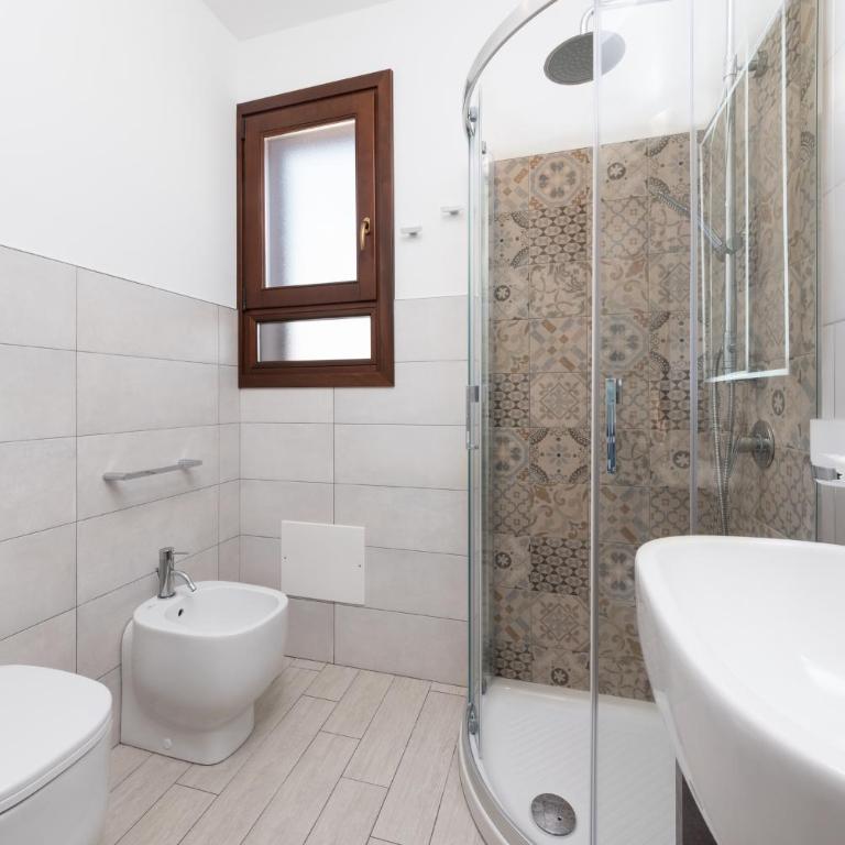 B&B Reset confort & relax - Camera Familiare con Balcone - 8
