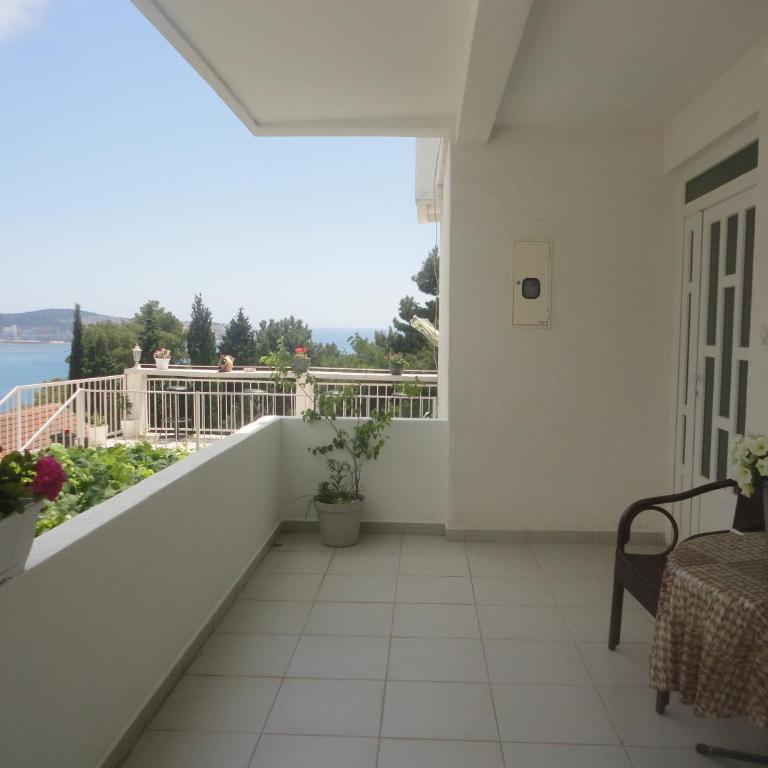 Apartments Ljiljana - Two-Bedroom Apartment with Terrace and Sea View - 19