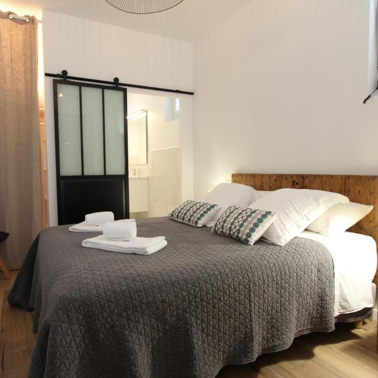 "La place du village" - Appartement - 13