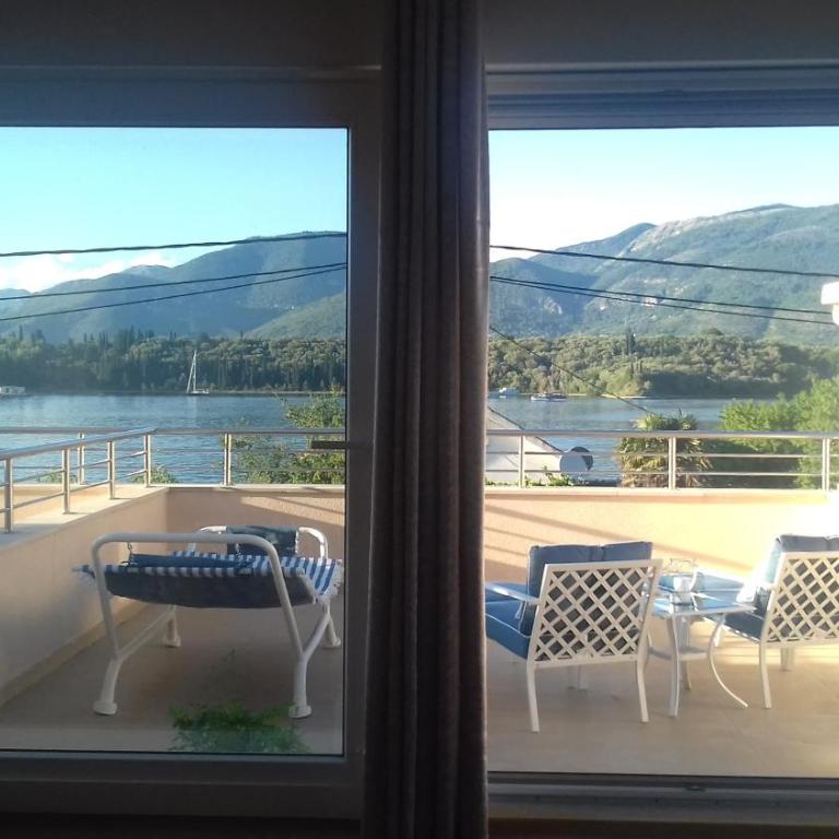 Riverside Villa - One-Bedroom Apartment - 9