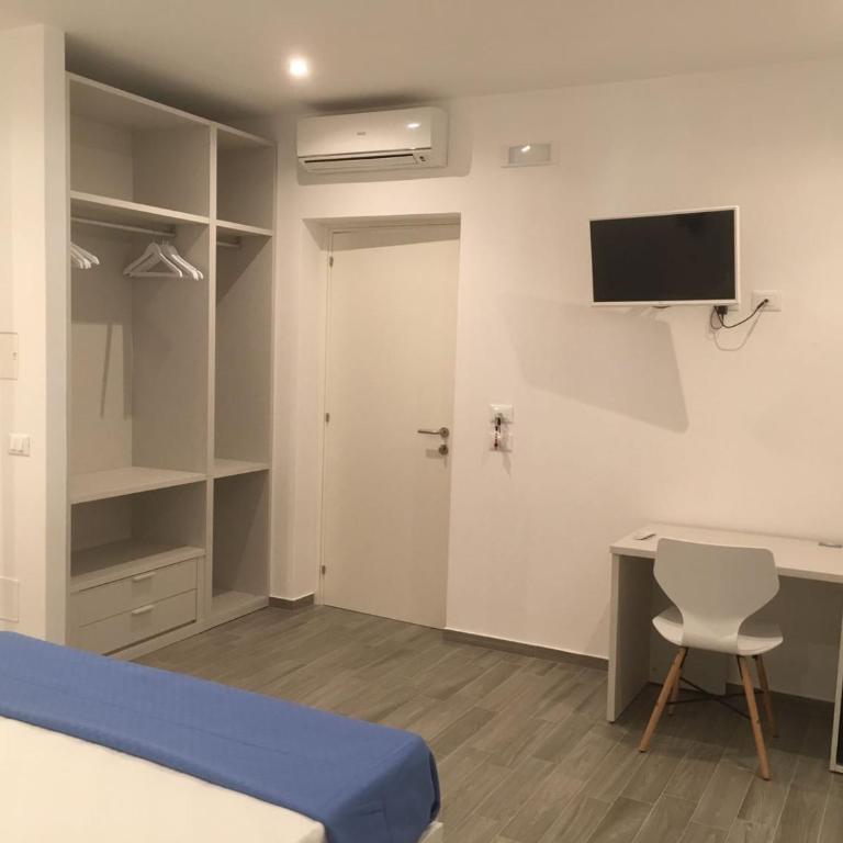 B&B Marconi - Chambre Quadruple avec Salle de Bains Privative - 5