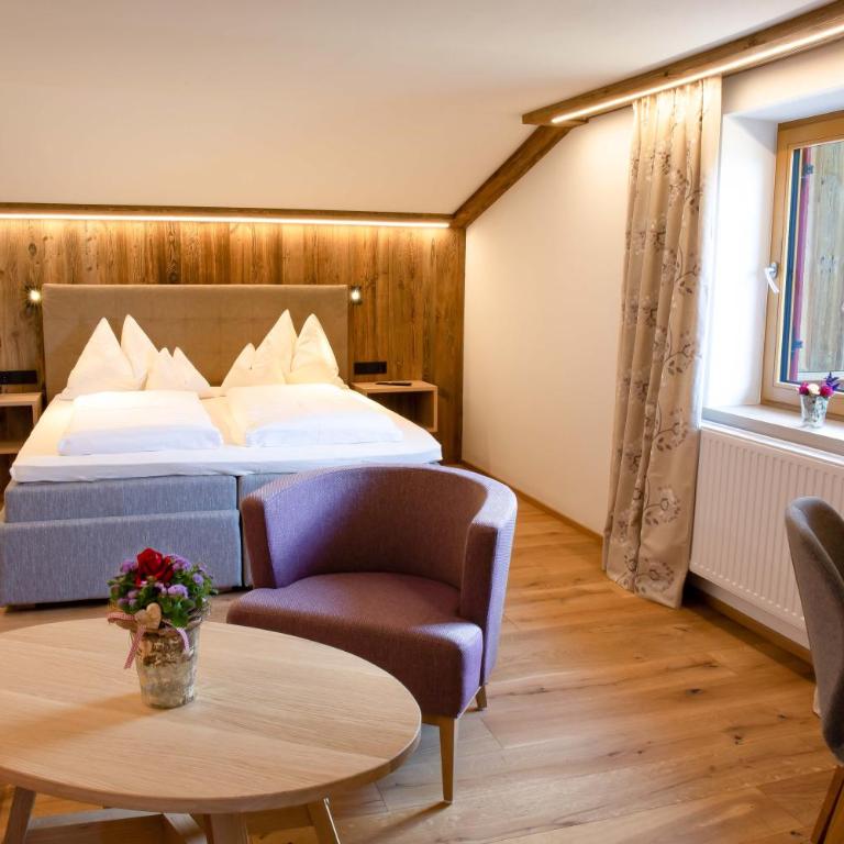 Landhotel Föhrenhof Ellmau - Doppelzimmer mit Balkon - 1