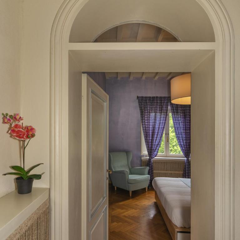 Lauri Loft Boutique Rooms - King Room with Spa Bath - 6
