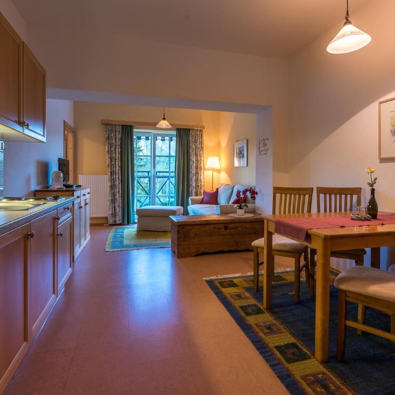 Ferienwohnungen Hotel Garni Dörflerwirt - Apartamento con vistas al jardín - 2
