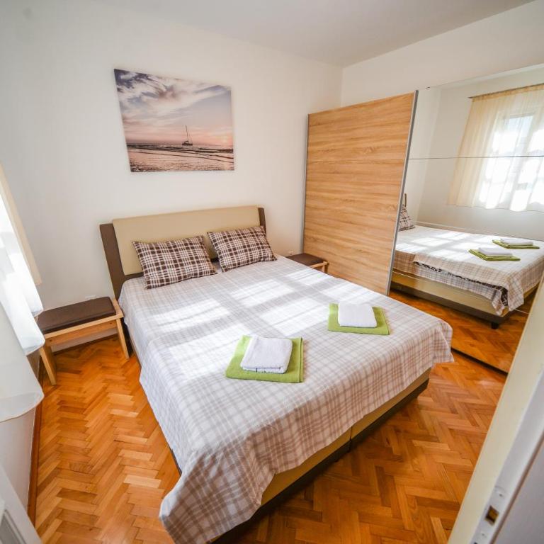 City In Apartment - Apartment - 21
