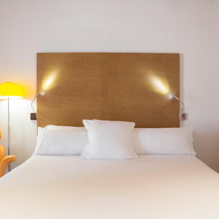 Petit Palace Plaza Málaga - Habitación cuádruple - 1