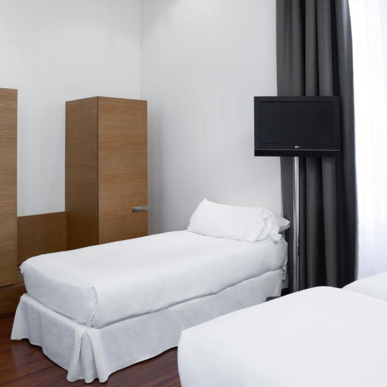 Petit Palace Plaza Málaga - Habitación Triple - 3