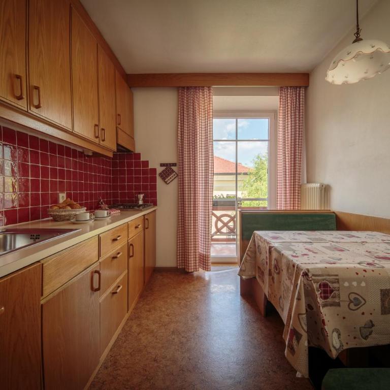 Sapelza Appartementhaus - Camera Matrimoniale con Balcone - 1