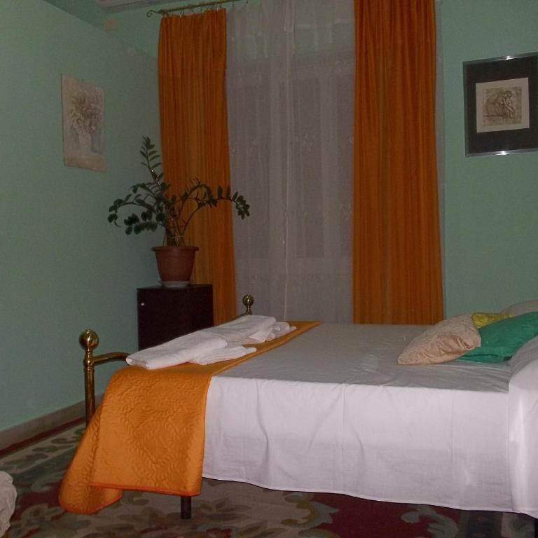 Victoria - Double or Twin Room - 6