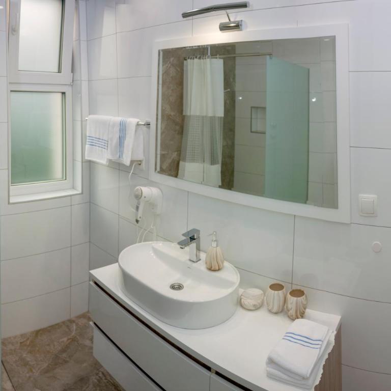 Villa Onix - Apartment with Terrace - 2