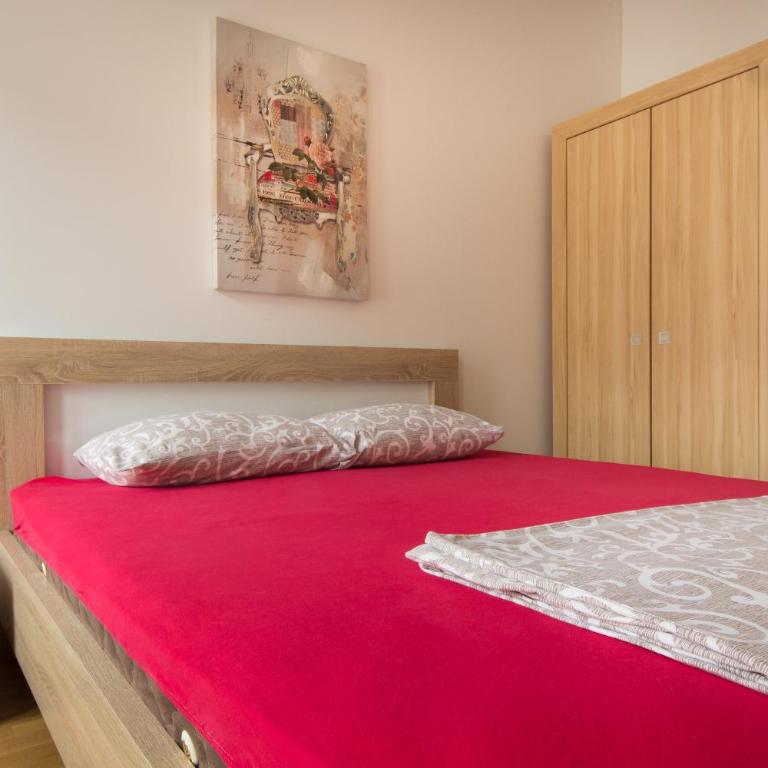 Zebra - One-Bedroom Apartment - 2