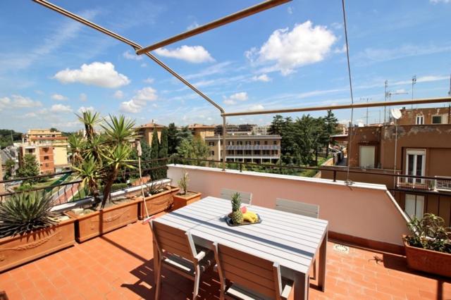 Appartamento con Terrazza vicino Gemelli e Vaticano - Appartamento con 2 Camere da Letto e Terrazza - 20
