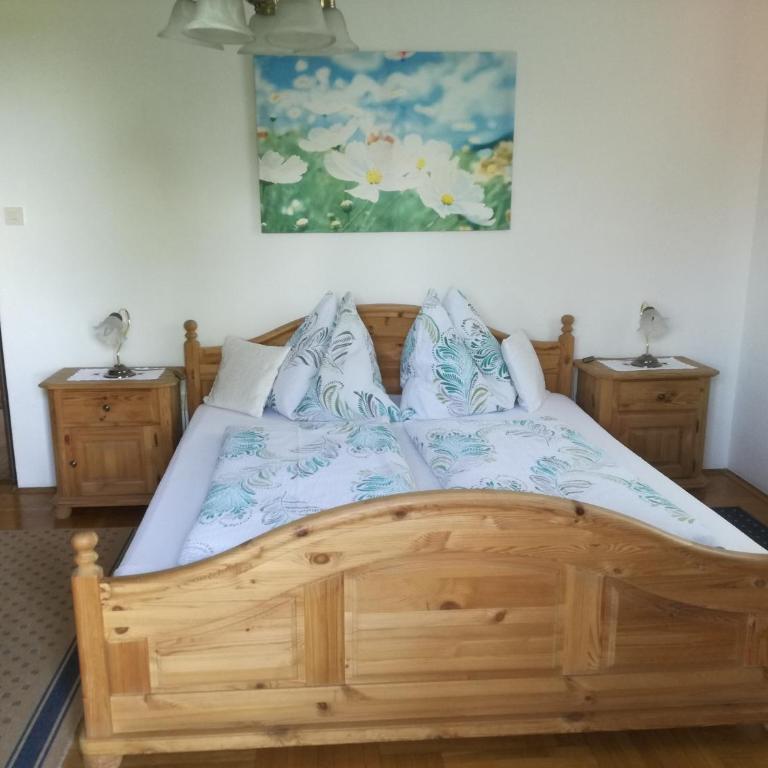 Gästehaus Schleich - Doppelzimmer mit Balkon - 3
