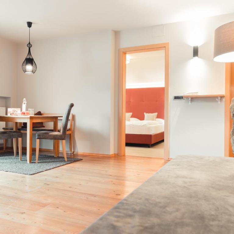 Hotel Tiefenbrunn Gardensuites & Breakfast - Apartamento de 2 dormitorios con balcón - 4