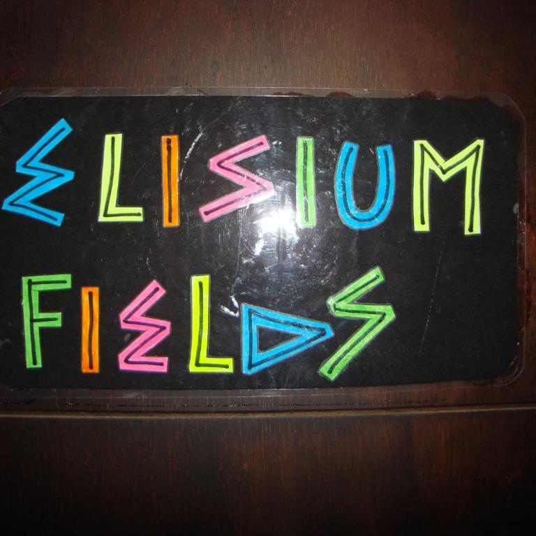 Arcadia Hostel Medellin - Elisium Double Room with Shared Bathroom - 1