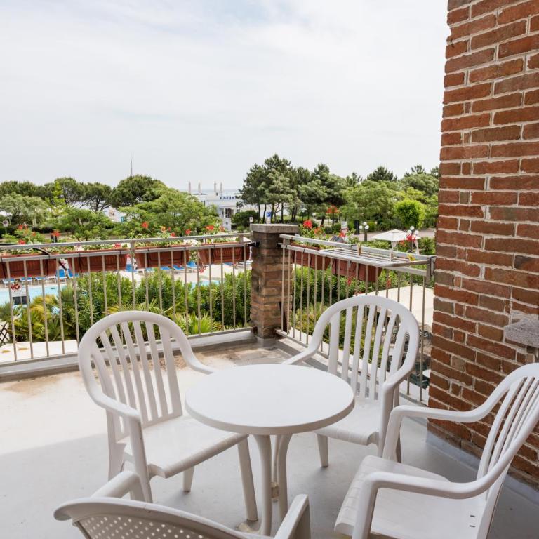 Hotel Stefania - Camera Matrimoniale con Terrazza e Vista Mare - 2
