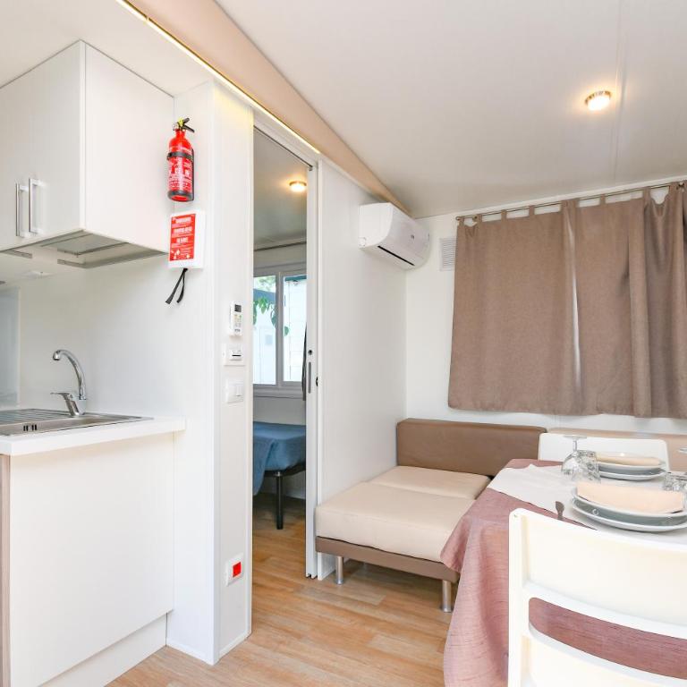 Campeggio del Garda - Casa Mobile Deluxe con 2 Camere da Letto - 9