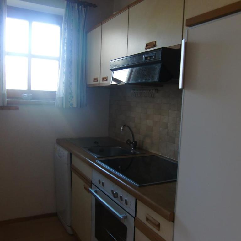 Blockhaus Kathrein - Two-Bedroom Apartment with Balcony - 9