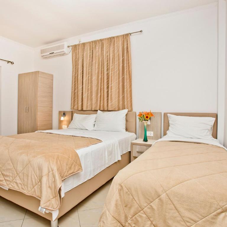 Apartments Obala - Katić - Studio with Patio (3 Adults) - 4