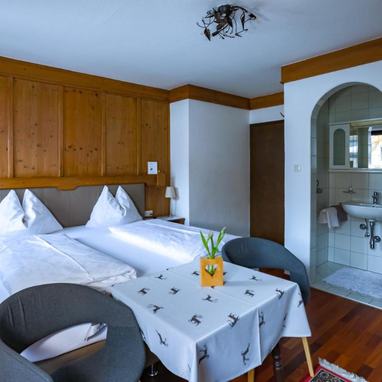 Pension Jaga Hias - Doppelzimmer - 13
