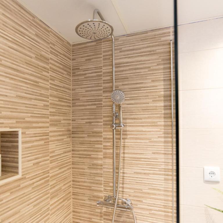 Stunning Spacious City Apartment with free parking - Apartamento - 44