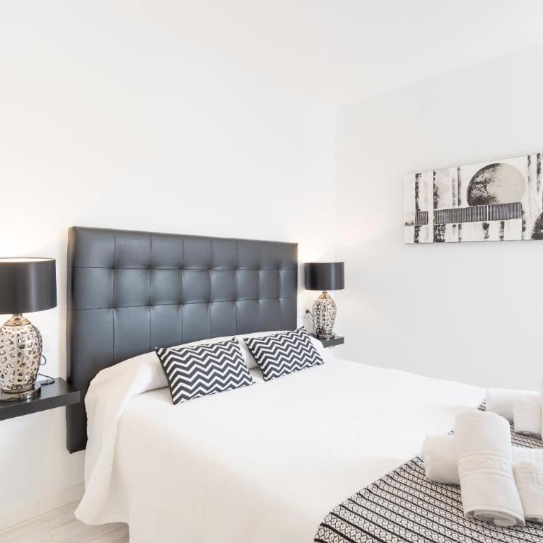 Stunning Spacious City Apartment with free parking - Apartamento - 11