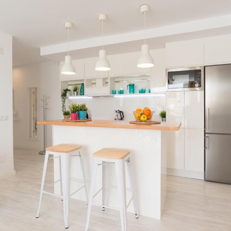 Stunning Spacious City Apartment with free parking - Apartamento - 18