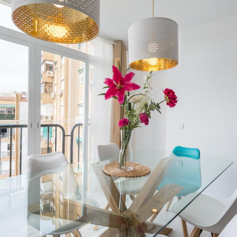 Stunning Spacious City Apartment with free parking - Apartamento - 6