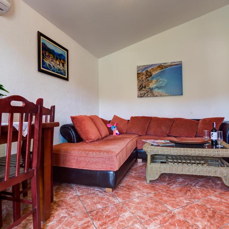 Villa Jadranka Sutomore - Apartman sa 1 Spavaćom Sobom - 1