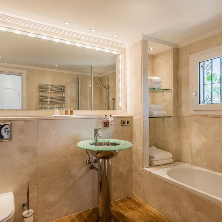 The Residence by the Beach House Marbella - Habitación Doble Superior - 4