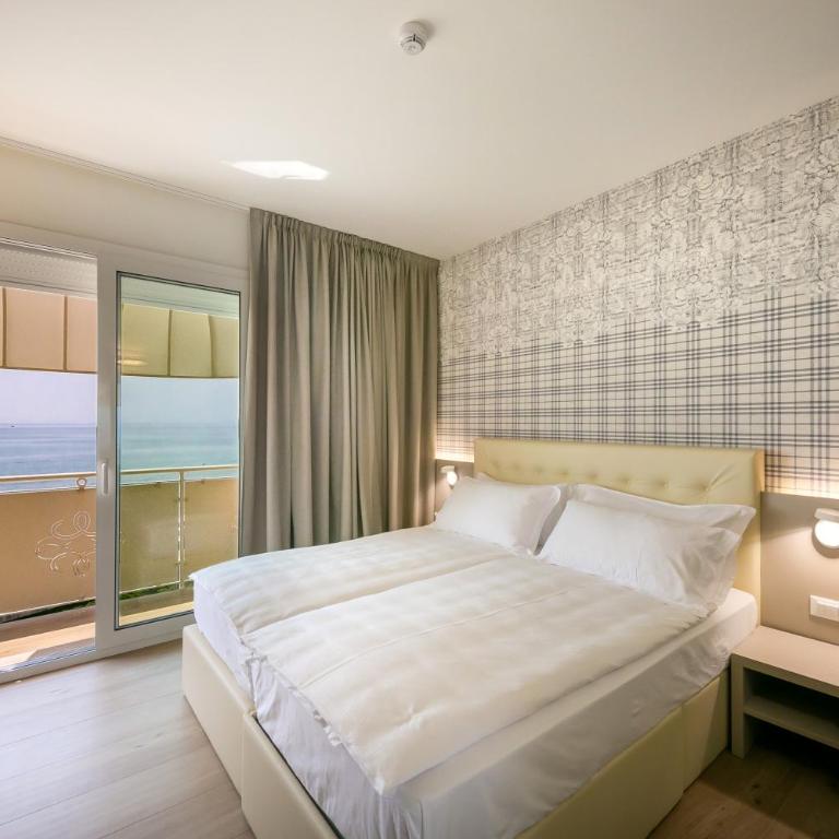 Hotel Le Lampare - Camera Tripla Deluxe con Vista Mare - 6