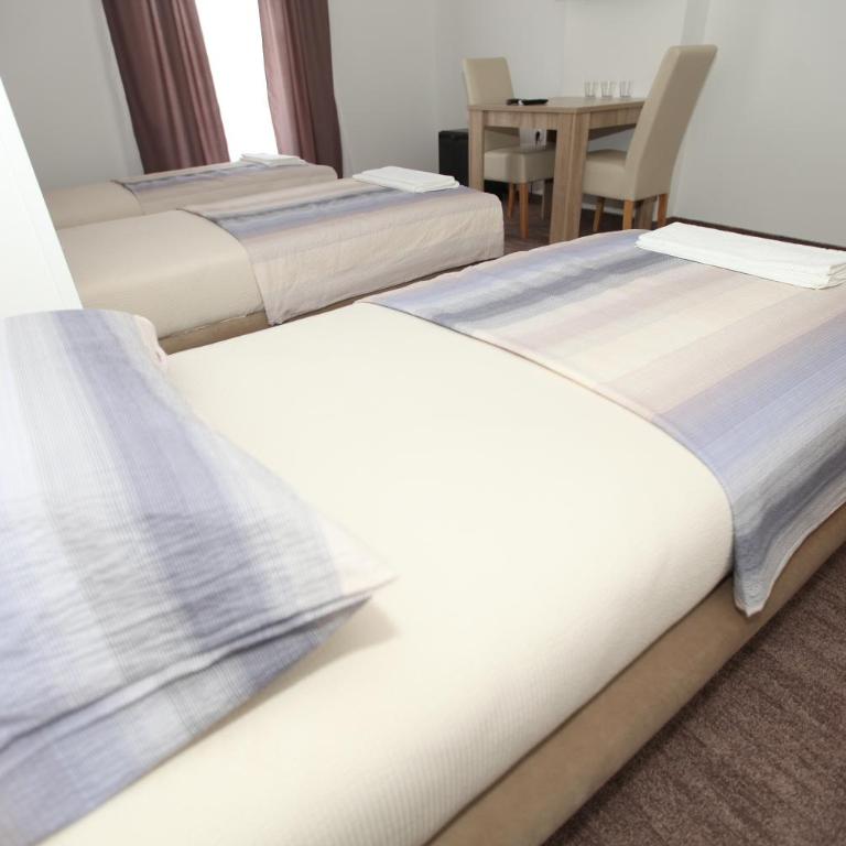 Ninkovic - Triple Room with Balcony - 5
