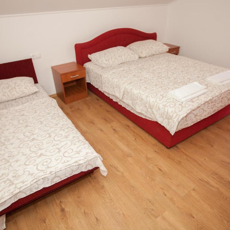 Ninkovic - Deluxe Double Room with Balcony - 13