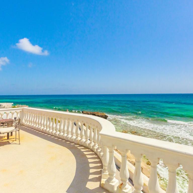 Villa Elena Isla Mujeres - King Suite with Sea View - 4