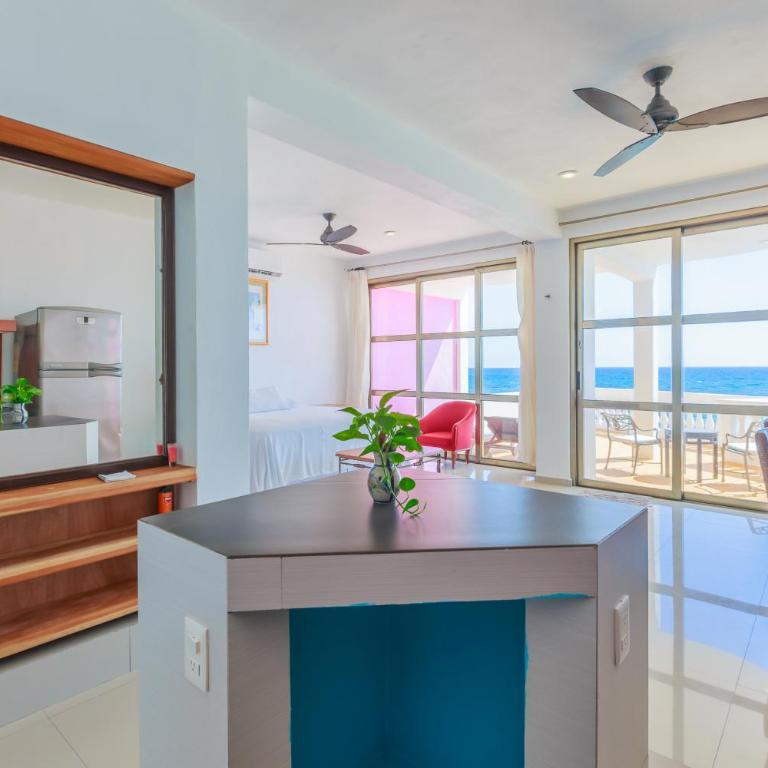 Villa Elena Isla Mujeres - King Suite with Sea View - 5