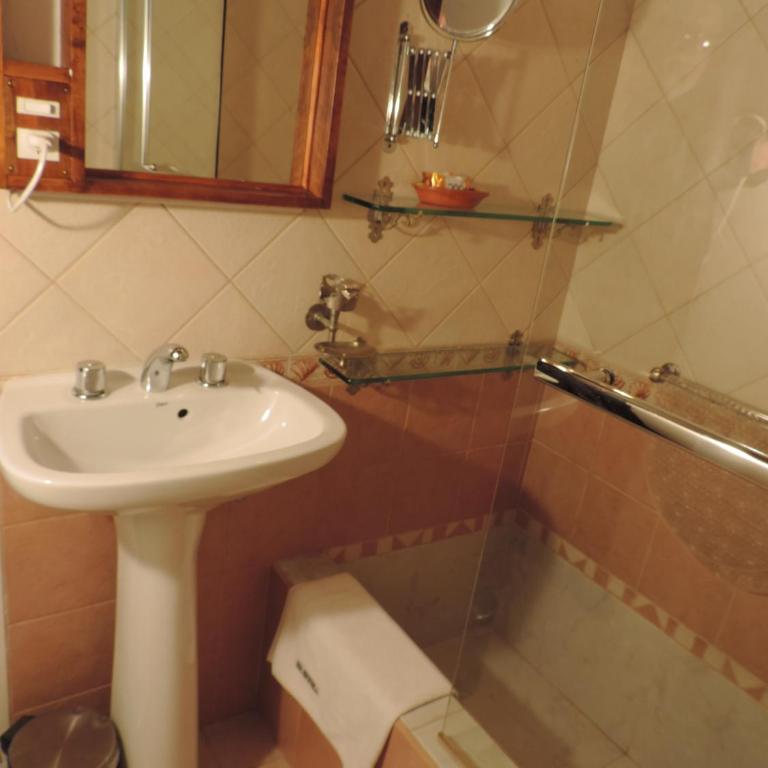Hosteria Las Piedras - Habitación Cuádruple con baño privado - 6