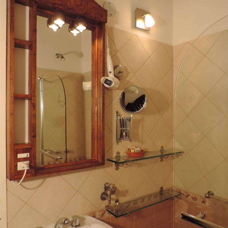 Hosteria Las Piedras - Habitación Cuádruple con baño privado - 7