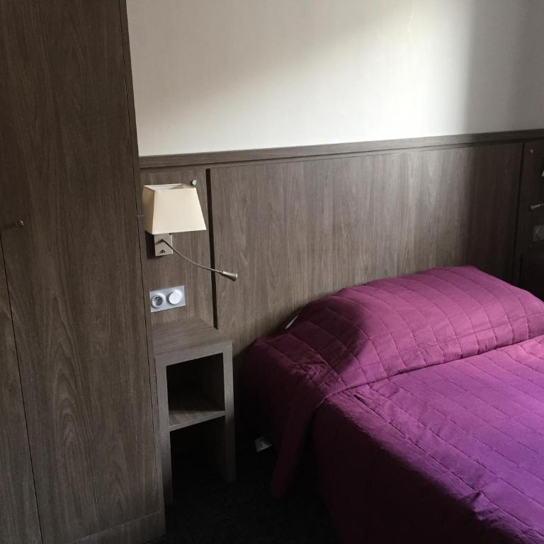 Hôtel Mont-Brison - Chambre Familiale - 11